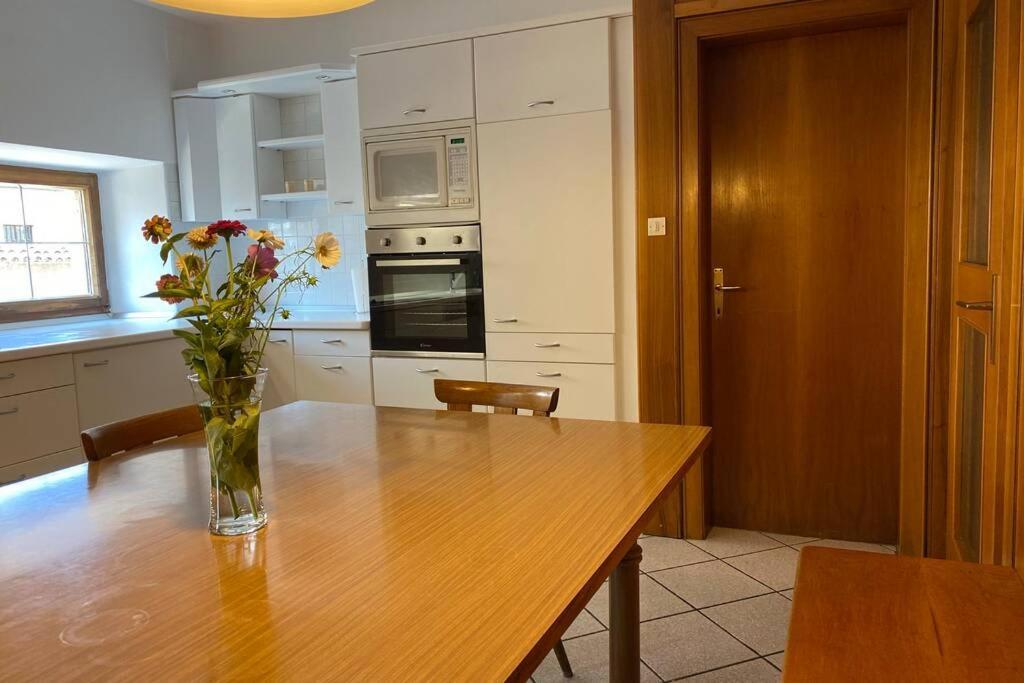 Grosse Wohnung Mit Garagenparkplatz Фие Экстерьер фото