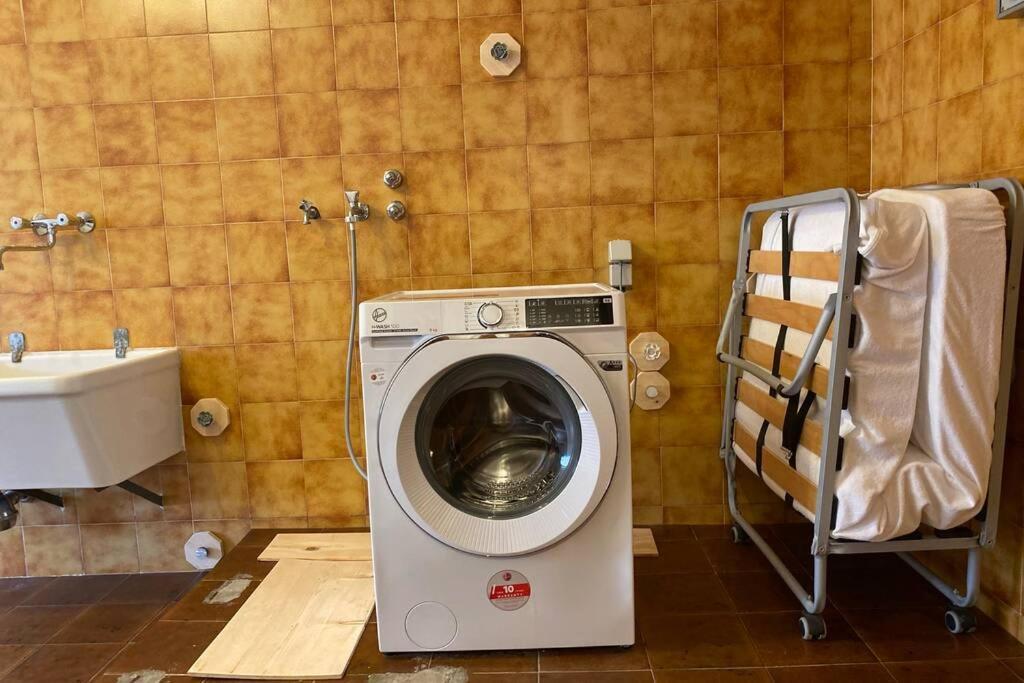 Grosse Wohnung Mit Garagenparkplatz Фие Экстерьер фото