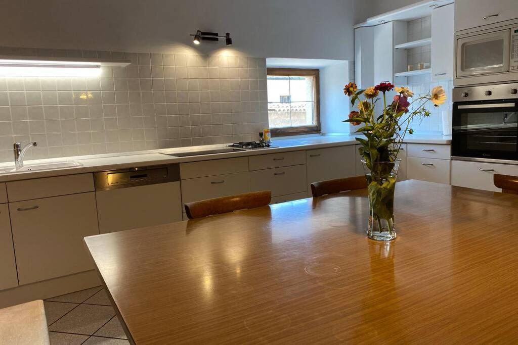 Grosse Wohnung Mit Garagenparkplatz Фие Экстерьер фото
