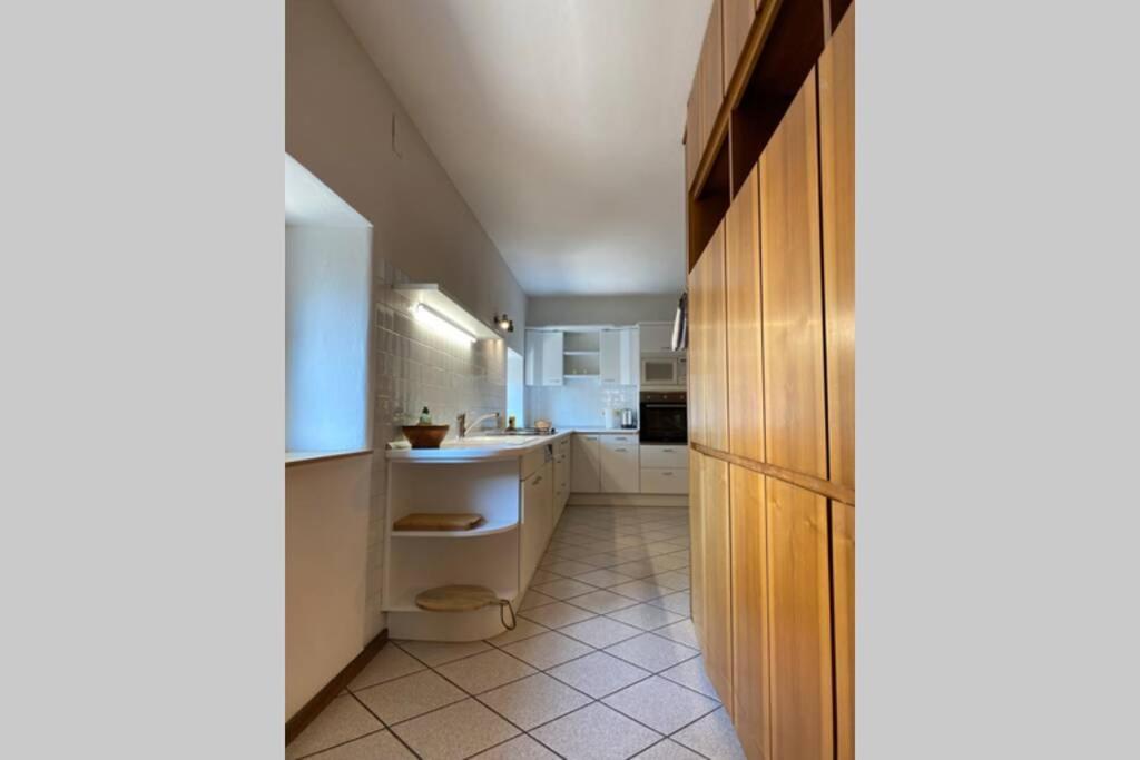 Grosse Wohnung Mit Garagenparkplatz Фие Экстерьер фото